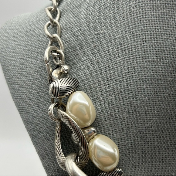 Juice Couture Chunky Silver Tone Double Chain Faux Pearl Adjustable Necklace 20" - Picture 4 of 7